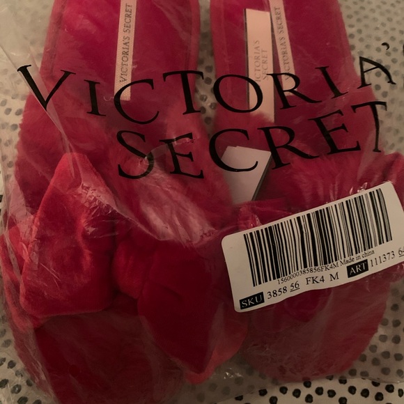 Victoria’s Secret Red Velvet Bow Slippers M 7-8 - Picture 2 of 3